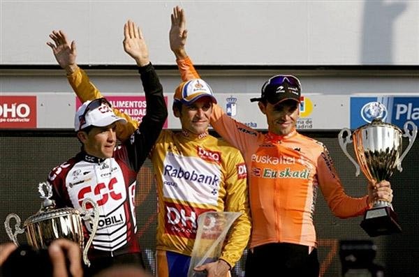 Carlos Sastre (CSC), Denis Menchov (Rabobank) и Sammy Sanchez (Euskaltel-Euskadi) 