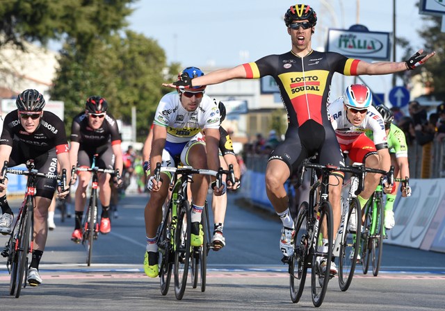 Чемпион Бельгии Йенс Дебюссер побеждает на 2 этапе Тиррено-Адриатико 2015