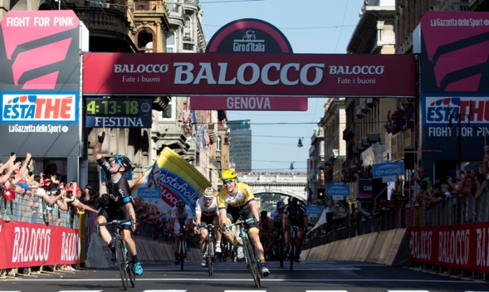 Элиа Вивиани: победа на этапе и красная майка Джиро д’Италия-2015