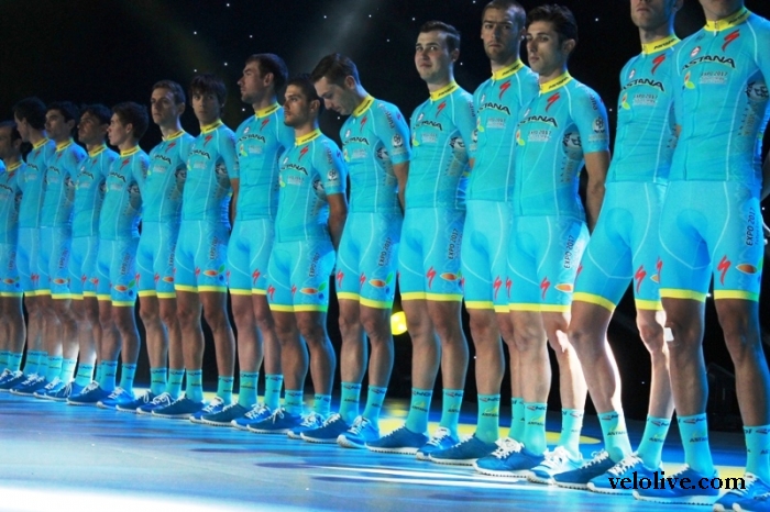 Новая велоформа команды "Астана" на 2016 год