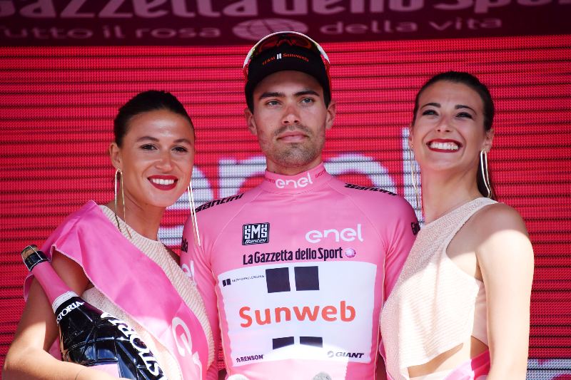 Том Дюмулин удержал майку лидерао 16-м этапе Giro d’Italia-2017 несмотря на проблемы со здоровьем