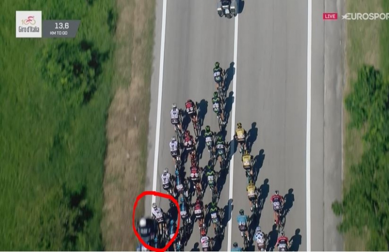 Директор Джиро д'Италия сожалеет об инциденте с мотоциклом на 9-м этапе