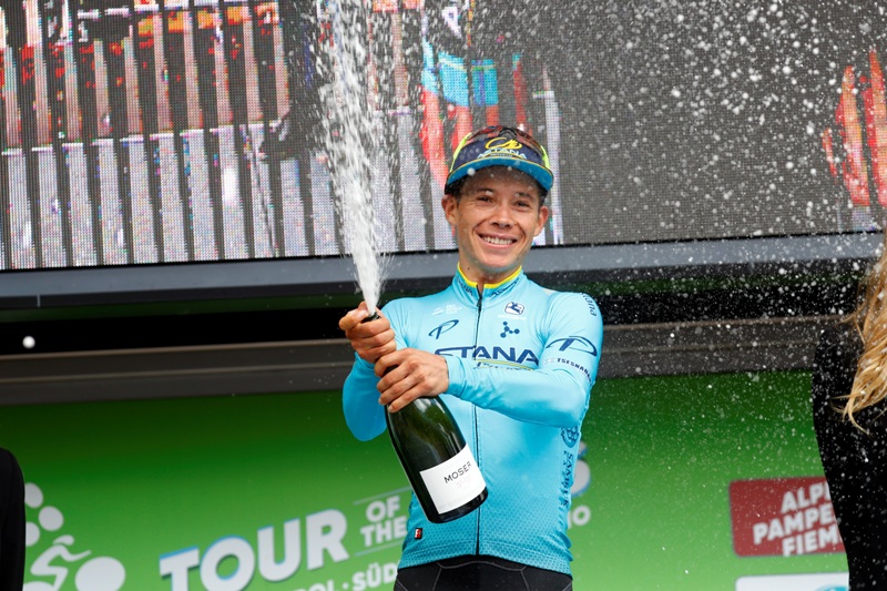 Вторая победа «Астаны»: Мигель Анхель Лопес побеждает на Альпе ди Пампеаго » Новости велоспорта на VeloLIVE