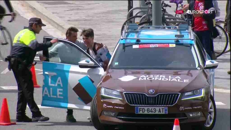 Падение гонщиков на 7-м этапе Вуэльты Каталонии-2019