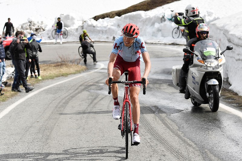 Ильнур Закарин второй раз в карьере побеждает на этапе Джиро д’Италия