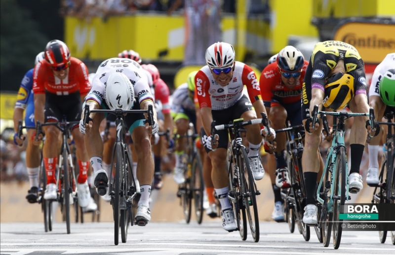 22-й раз на Тур де Франс Петер Саган занимает 2-е место на этапе