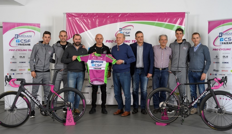 Команда  Bardiani CSF Faizane представила  велоформу и велосипеды на 2020 год