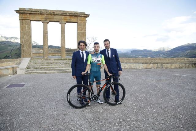 Итальянская профессиональная велокоманда запретила своим гонщикам использование измерителей мощности в гонках в 2020 году