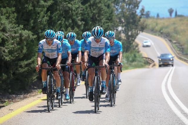 Велокоманда Israel Start-Up Nation провела первый тренировочный лагерь