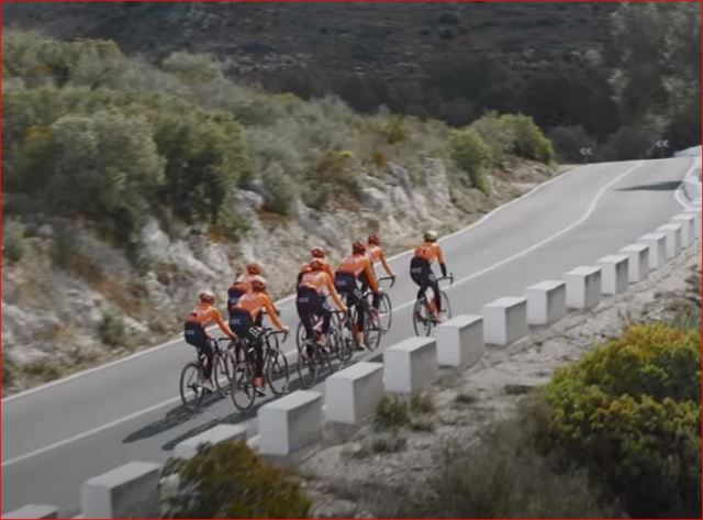 Велокоманда CCC распределила капитанов на Гранд-туры и велогонки календаря