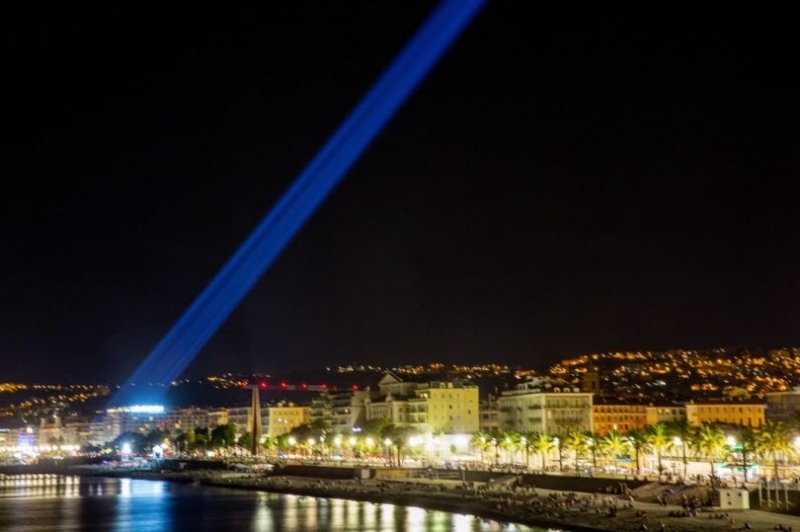 Жемчужина Лазурного берега и Французской Ривьеры город Ницца (Nice), Английская Набережная Церемония памяти погибших в теракте 14 июля 2016