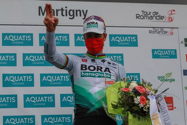 Петер Саган снова побеждает на этапе Тура Романдии спустя 11 лет