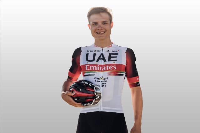 Феликс Грос – новый велогонщик команды UAE Team Emirates