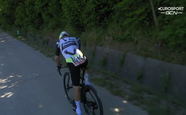 Судороги обострили травму Виктора Кампенартса после 1 этапа Тура Бельгии-2021