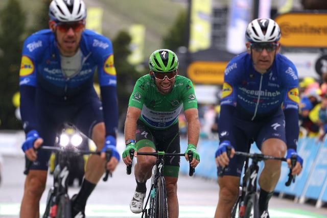 Марк Кэвендиш вписался в лимит времени на 9-м этапе Тур де Франс-2021 и сохранил зелёную майку