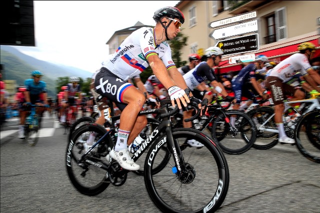 После схода с Тур де Франс-2021 Петеру Сагану сделана операция на колене