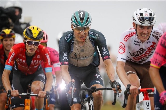 Вилко Келдерман удержал 6-е место в общем зачёте после падения на 17-м этапе Тур де Франс-2021