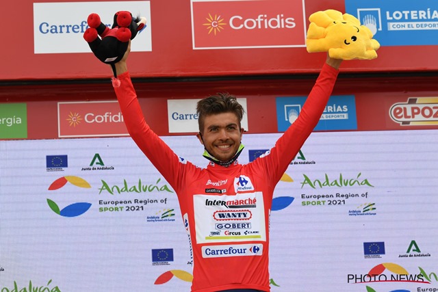 Одд Кристиан Эйкинг надел красную майку лидера после 10 этапа Вуэльты Испании-2021