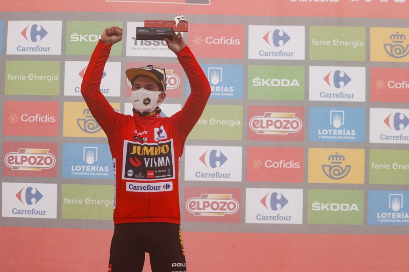 Мигель Анхель Лопес - победитель 18 этапа Вуэльты Испании-2021 с финишем на Гамонитейру