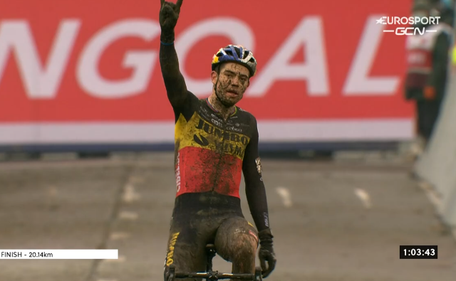 Ваут ван Арт – победитель этапа в Дендермонде Кубка мира по велокроссу