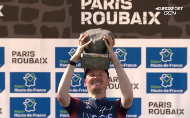 Дилан Ван Барле - победитель Париж-Рубэ-2022