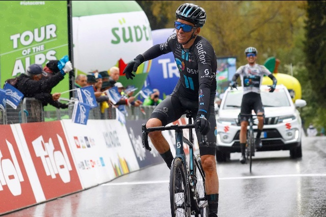 Роман Барде примет участие в Тур де Франс-2022