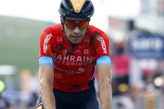 Микель Ланда финишировал 4-м на 9-м этапе Джиро д’Италия-2022, несмотря на падение