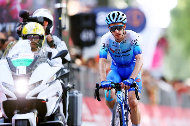 Саймон Йейтс сошёл с Джиро д’Италия-2022 на 17-м этапе