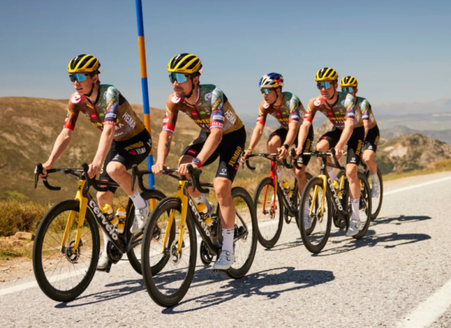 Велокоманда Jumbo-Visma объявила состав на Тур де Франс-2022