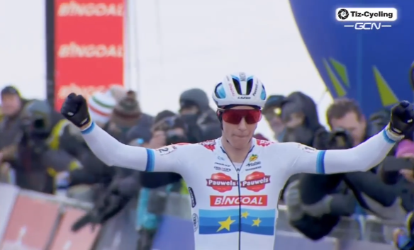 Майкл Вантауренхаут – победитель этапа Кубка мира по велокроссу в Валь-ди-Соле