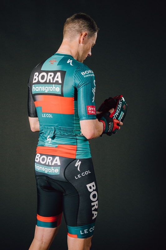 Велоформа команды Bora-hansgrohe на 2023 год