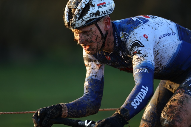 Тим Мерлир — победитель этапа велокросса Exact Cross в Зоннебеке
