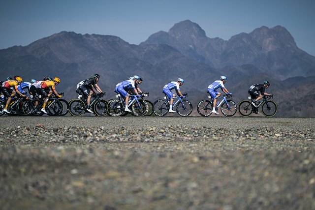 Дилан Груневеген — победитель 1 этапа Тура Саудовской Аравии-2023