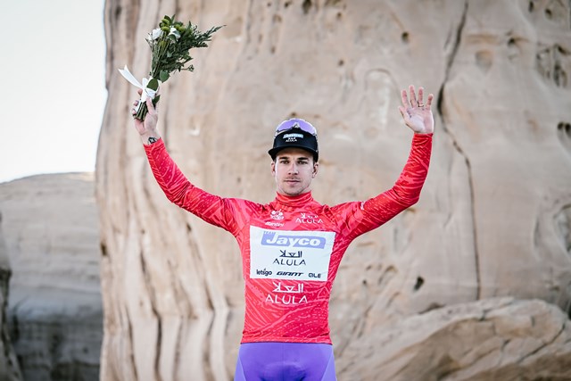 Джонатан Милан  — победитель 2 этапа Тура Саудовской Аравии-2023