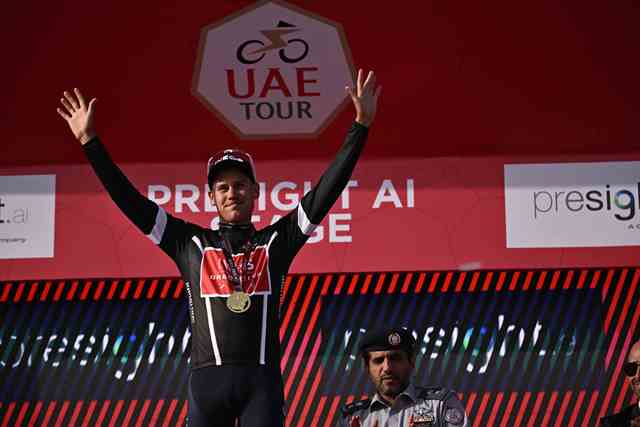 Люк Плапп об отрыве на 1-м этапе Тура ОАЭ-2023
