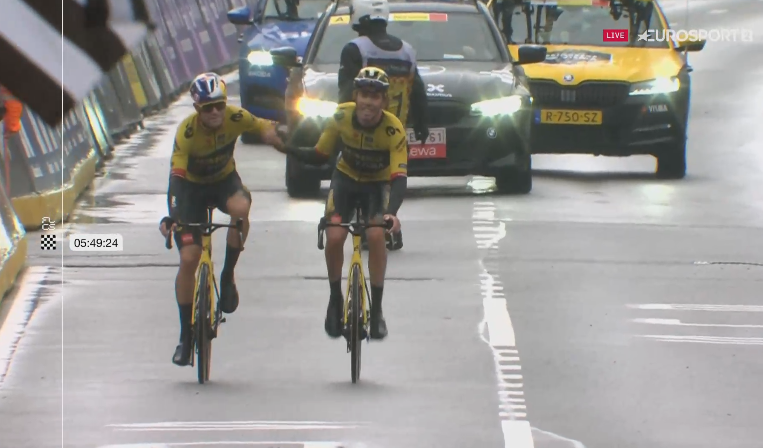 Эдди Меркс, Йохан Мюзеув и Том Боонен раскритиковали Ваута ван Арта за отданную Кристофу Лапорту победу