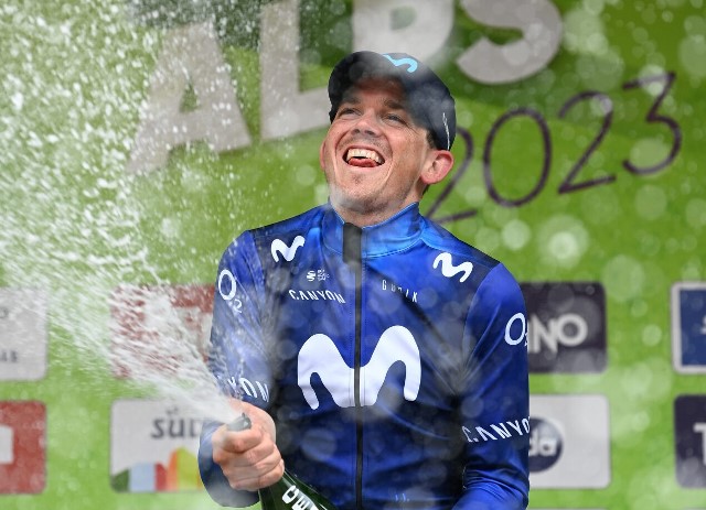 Грегор Мюльбергер — победитель 4 этапа Тура Альп-2023
