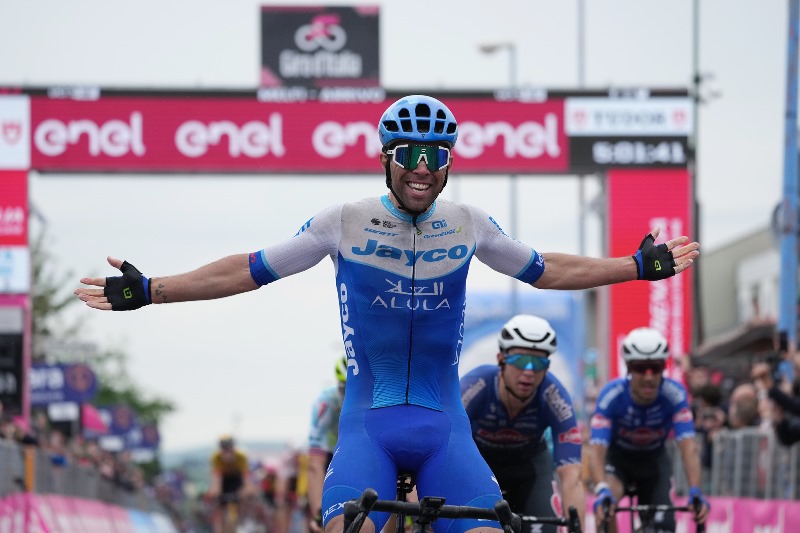 Майкл Мэттьюс — победитель 3 этапа Джиро д’Италия-2023