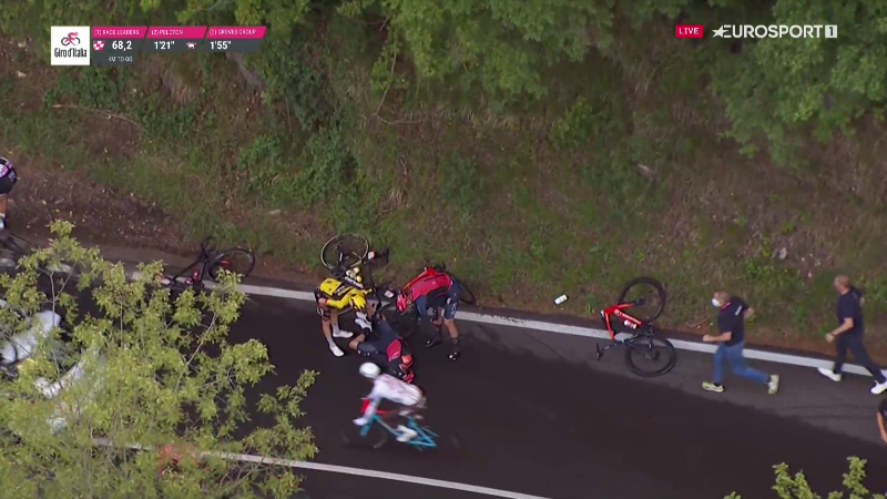 Тео Геоган Харт упал и сошёл с Джиро д'Италия-2023 на 11-м этапе
