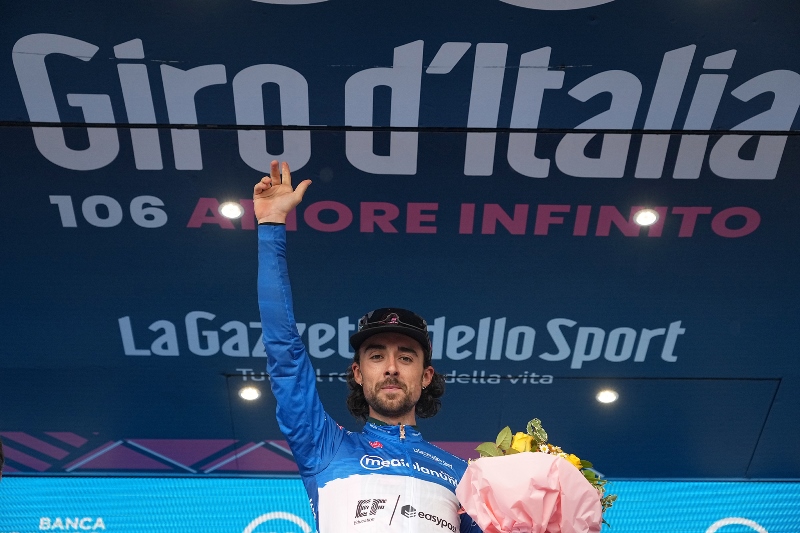 Бен Хили надел синюю майку лидера горной классификации после 16 этапа Джиро д’Италия-2023