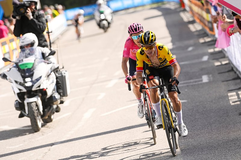 Примож Роглич поднялся на 2-е место в общем зачёте после 18 этапа Джиро д’Италия-2023
