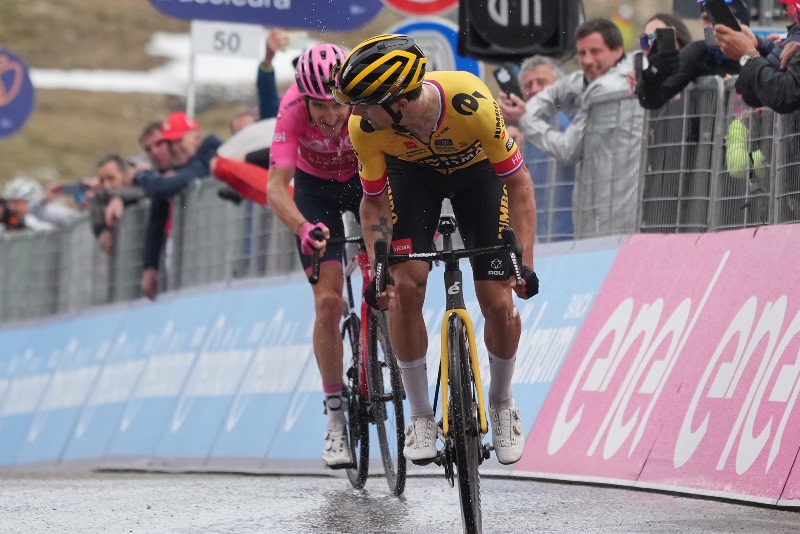 Примож Роглич обошёл Геранта Томаса на финише 19 этапа Джиро д’Италия-2023