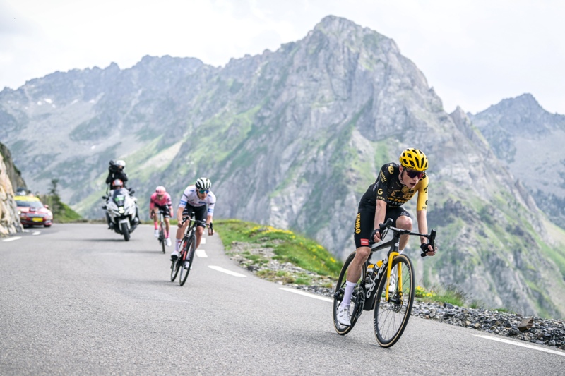 Йонас Вингегор: “К сожалению, не выиграл этап, но рад жёлтой майке Тур де Франс-2023”