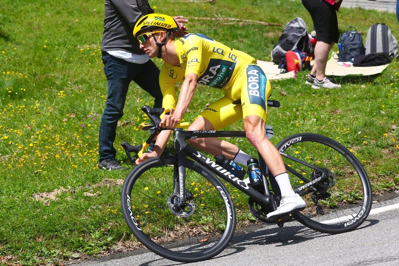 Джей Хиндли потерял жёлтую майку на втором пиренейском этапе Тур де Франс-2023