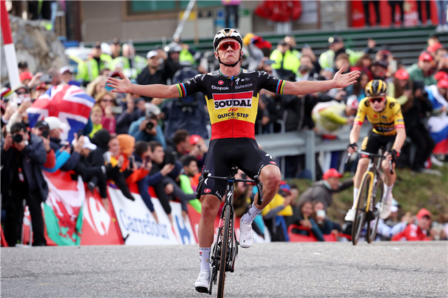 Ремко Эвенепул: победа на 3-м этапе Вуэльты Испании-2023 и инцидент после финиша
