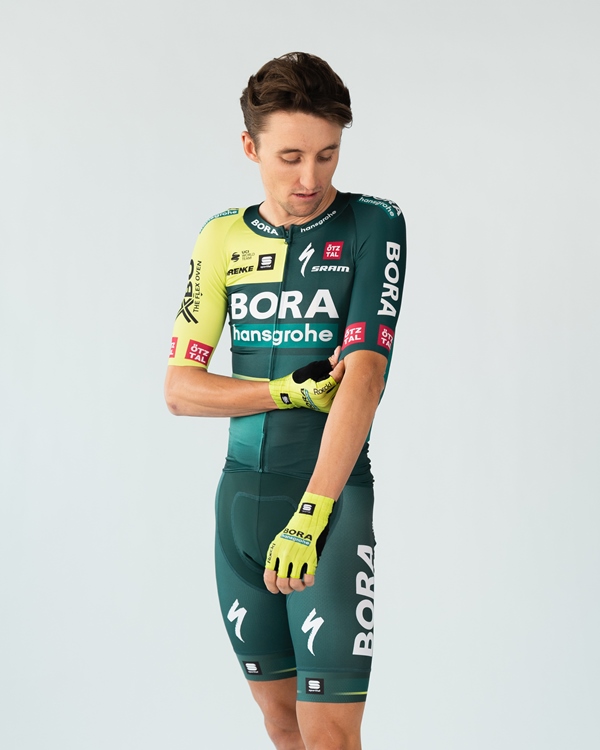 Новые цвета в велоформе команды Bora-hansgrohe на 2024 год
