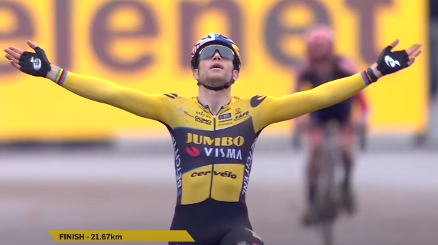 Ваут ван Арт третий год подряд побеждает в велокроссе Telenet Superprestige Heusden-Zolder