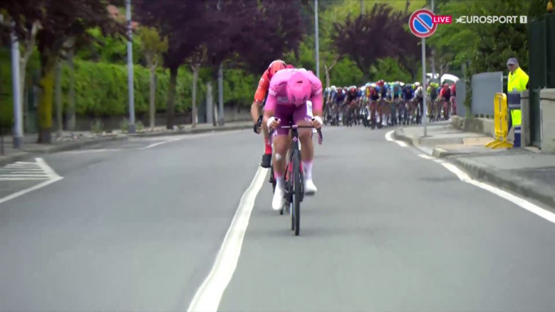 Победа Тима Мерлира, шоу Тадея Погачара на 3-м этапе Джиро д’Италия-2024