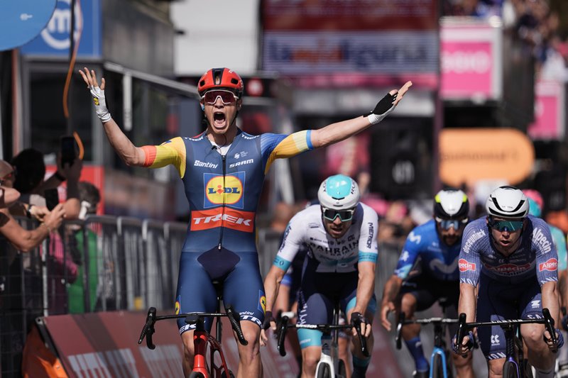 Джонатан Милан и Тадей Погачар о 4-м этапе Джиро д'Италия-2024