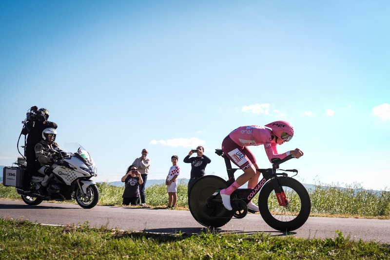 Тадей Погачар обошёл Филиппо Ганну в разделке на 7-м этапе Джиро д’Италия-2024